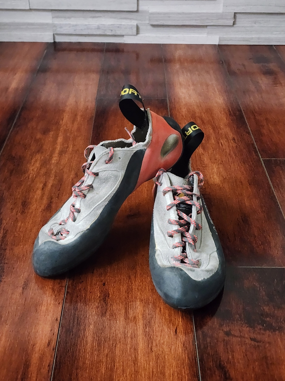 La Sportiva Finale Rock Climbing Shoes EU 38.5 Women's US 7.5 Gray Orange Lace U